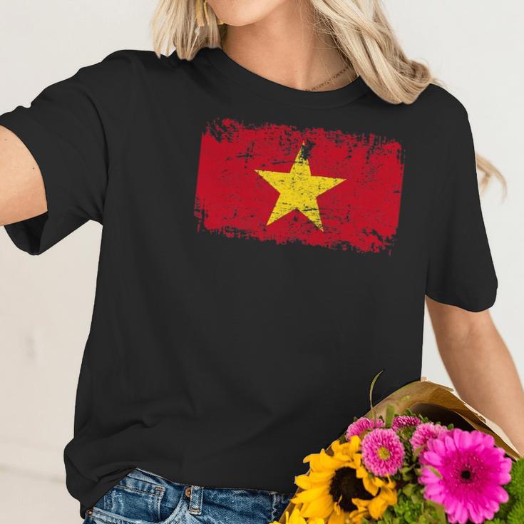 Vietnam Flag Vintage Men Women Kids Vietnam Women T-Shirt Gifts for Her