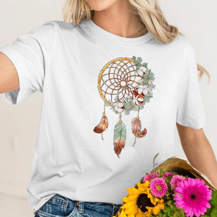 Colorful Dreamcatcher Feathers Tribal Native American Indian Women T-Shirt Gifts for Her