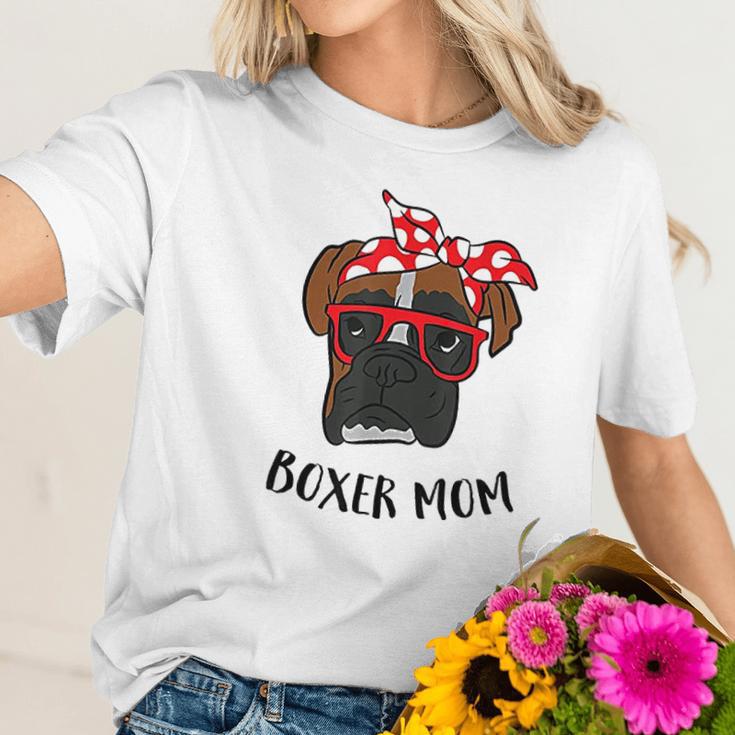 Funny Boxer Mom Cute Boxer Mama Women T-Shirt Gifts for Her