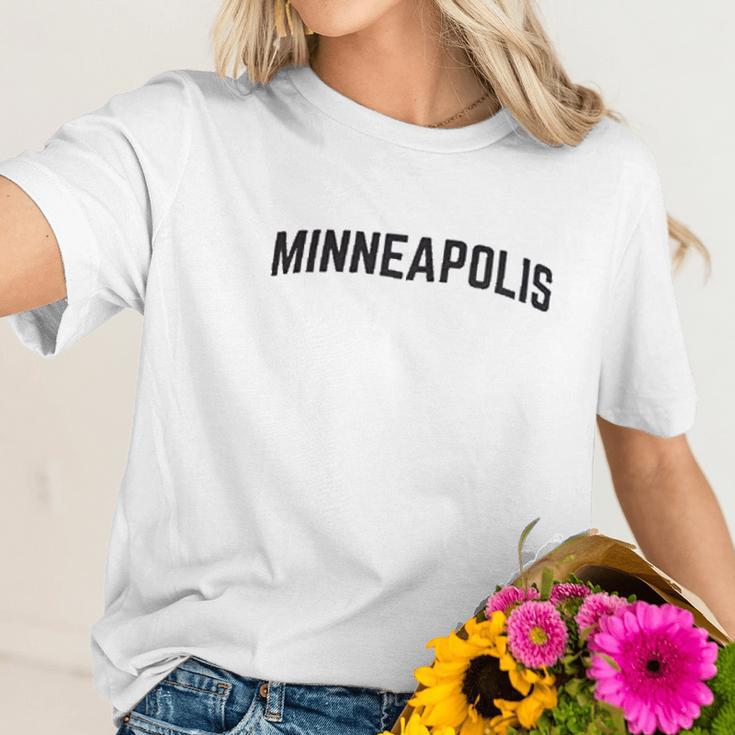 Minneapolis Classic Retro City Grey Style Minnesota Nice St Paul Men Women Women T-Shirt Gifts for Her