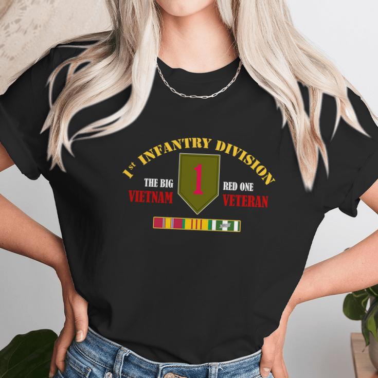 1St Infantry Division Vietnam Veteran The Big Red One Gift Men Women T-Shirt Graphic Print Casual Unisex Tee Women T-Shirt Gifts for Women