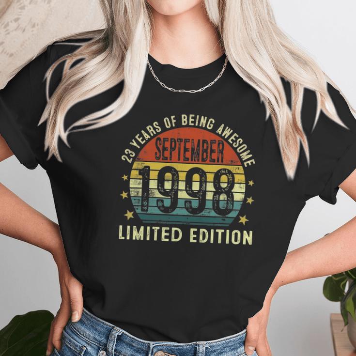 23 Years Old Vintage September 1998 23Rd Birthday Men Women Women T-Shirt Gifts for Women