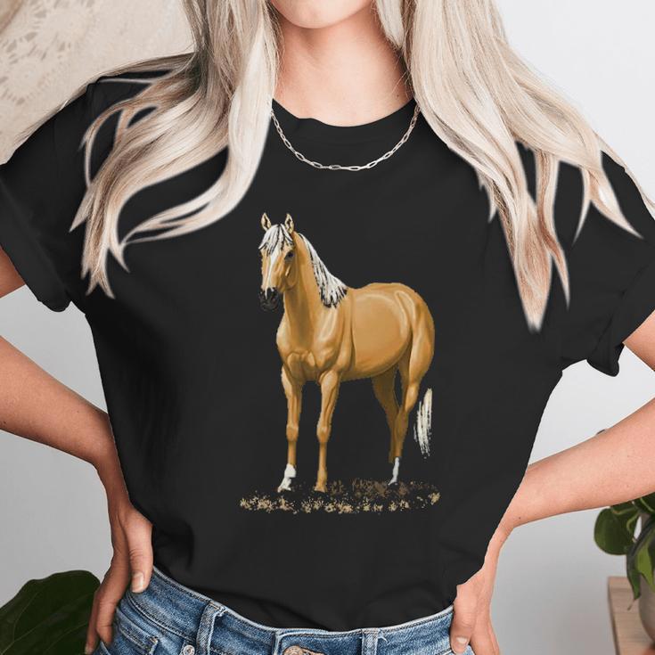 Beautiful Palomino Quarter Horse Women T-Shirt Gifts for Women