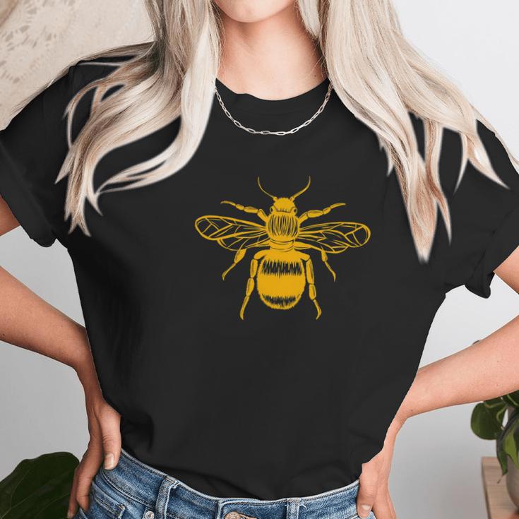 Beekeeper Honey Bee Lover Linocut Bee Women T-Shirt Gifts for Women