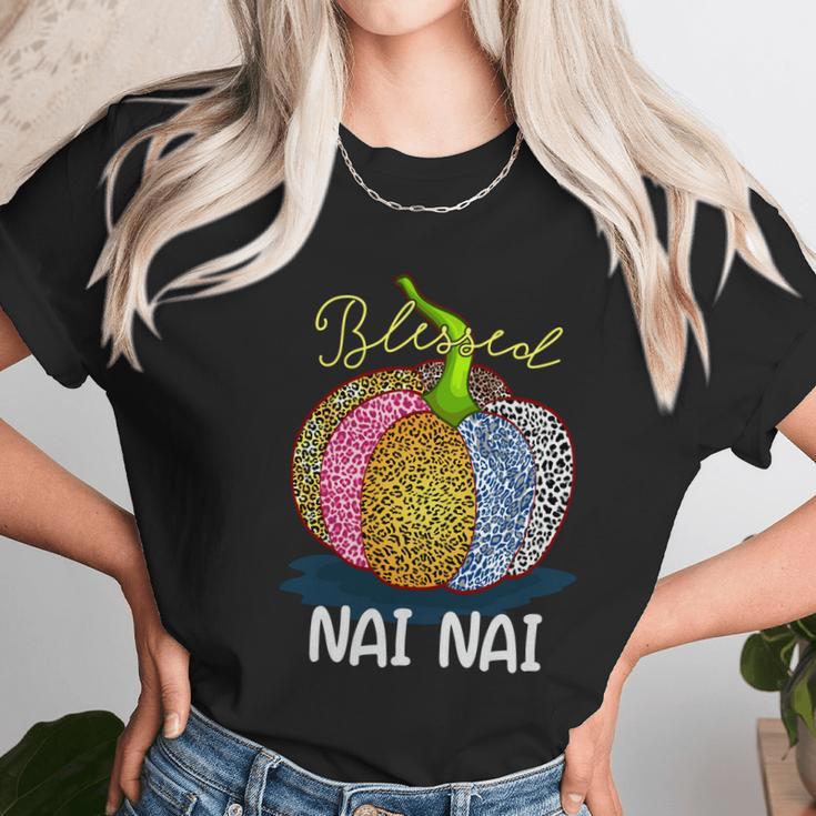 Blessed Nai Nai Pumpkin Leopard Art Grandma Gift Thanksgivin Gift Women T-Shirt Gifts for Women