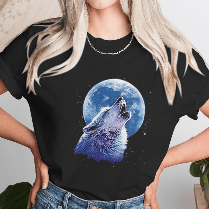 Call Of The Wild Lone Wolf Howling At The Moon Wildlife Women T-Shirt Gifts for Women