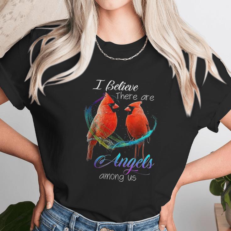 Cardinal Bird I Believe There Are Angels Among Us Women T-Shirt Gifts for Women