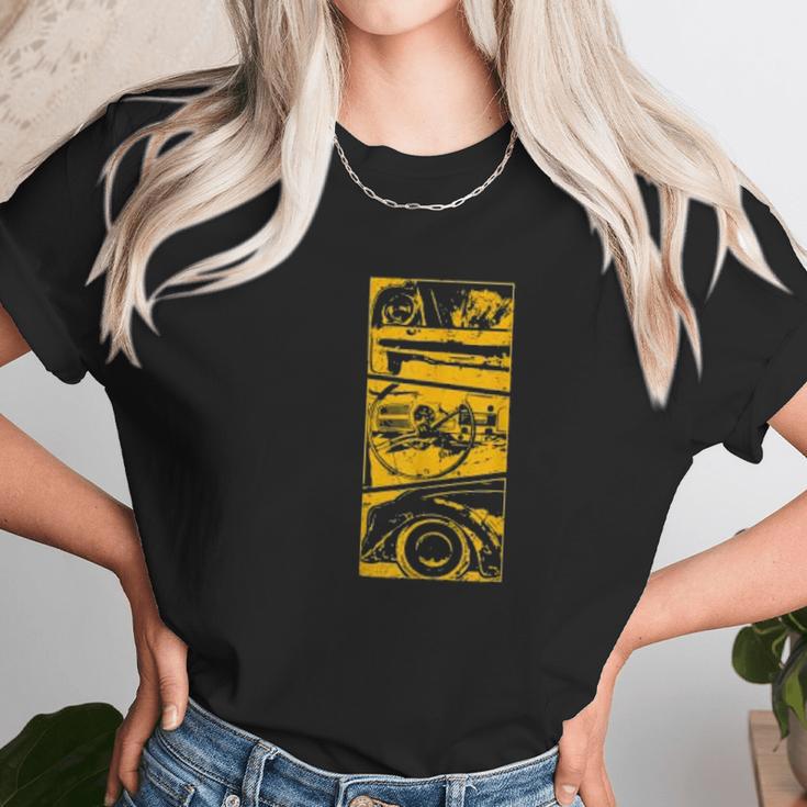 Classic Vintage Car Oldtimer Beetle Herbie Automotive Women T-Shirt Gifts for Women