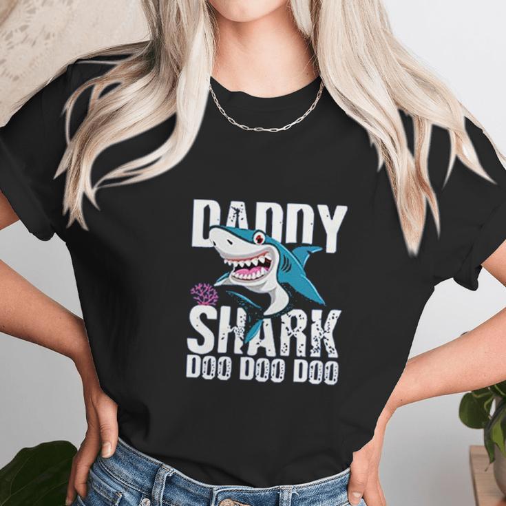 Daddy Shark Doo Best Christmas Gifts For Dad Women T-Shirt Gifts for Women