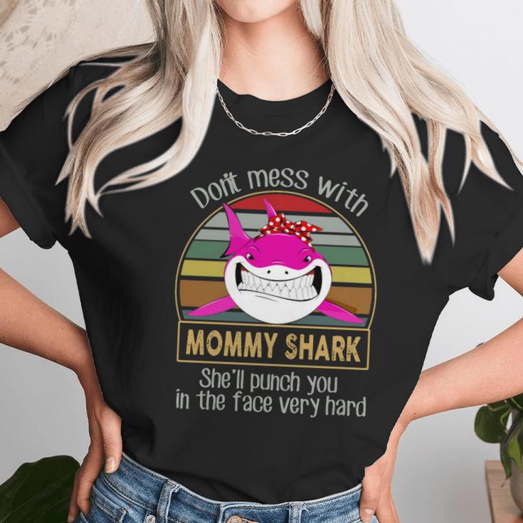 Don’T Mess With Mommy Shark Women T-Shirt Gifts for Women