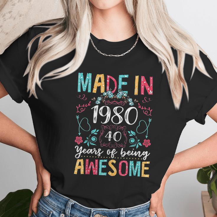 Flowers Vintage Made In 1980 40Th Birthday Gift 40 Years Old Women T-Shirt Gifts for Women