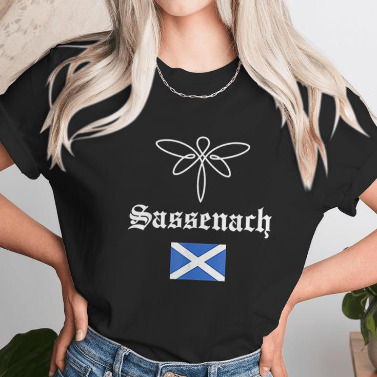 Sassenach Outlander Gaelic Dragonfly Women T-Shirt Gifts for Women