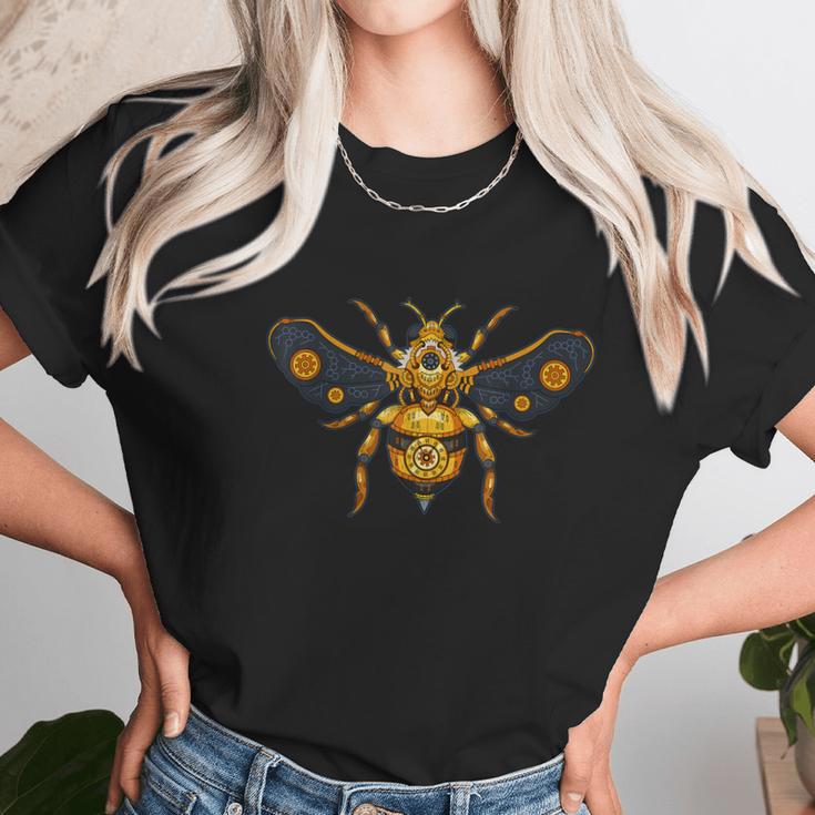 Steampunk Bee Mechanical Steam Powered Gears To Fly Women T-Shirt Gifts for Women