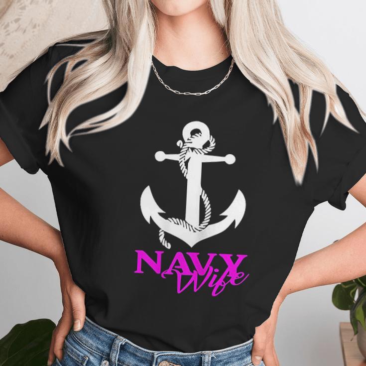 Us Navy Usn Proud Navy Wife Women T-Shirt Gifts for Women