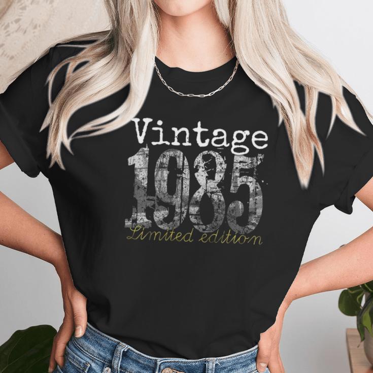 Womens Vintage 1985 Tee - 36 Years Old 1985 36Th Birthday Gift V-Neck Women T-Shirt Gifts for Women