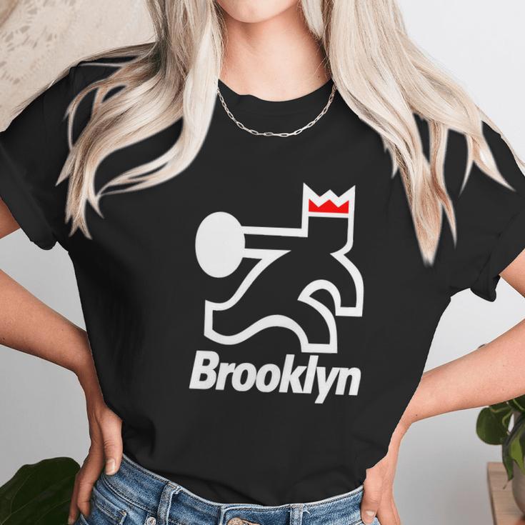 Vintage Bowling Brooklyn Women T-Shirt Gifts for Women