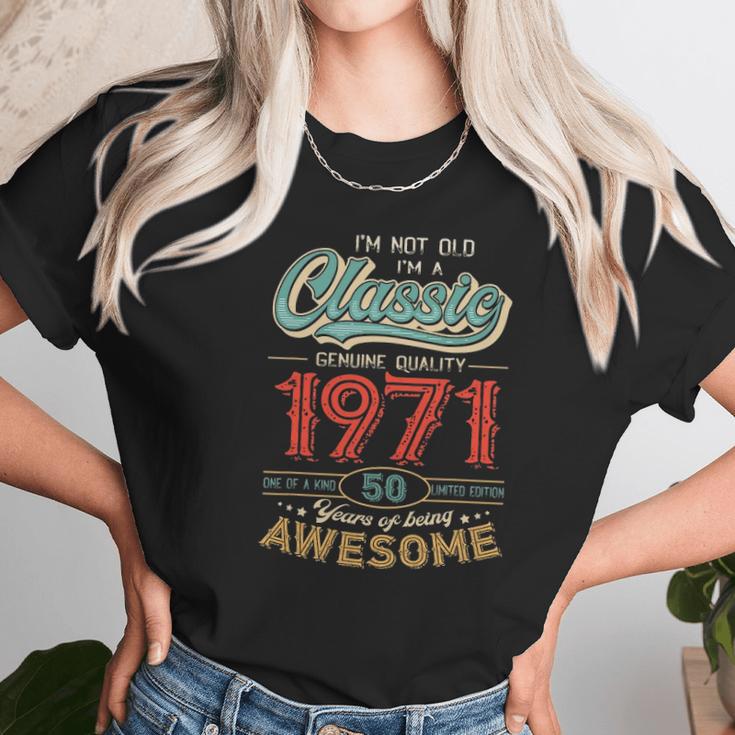 Im Vintage Made In 1972 50Th Bithday Gift 50 Years Old Women T-Shirt Gifts for Women