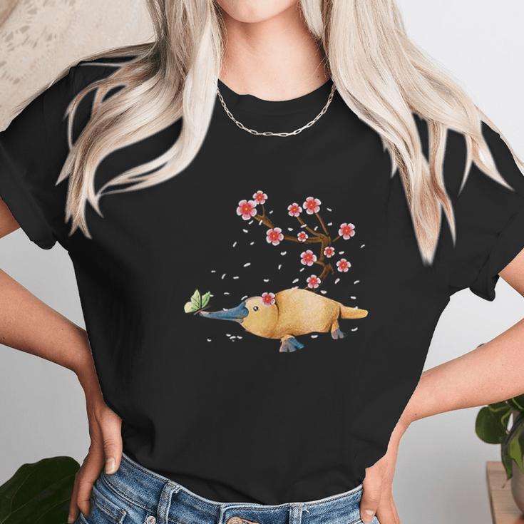 Vintage Platypus Japanese Cherry Blossom Flower Sakura Women T-Shirt Gifts for Women