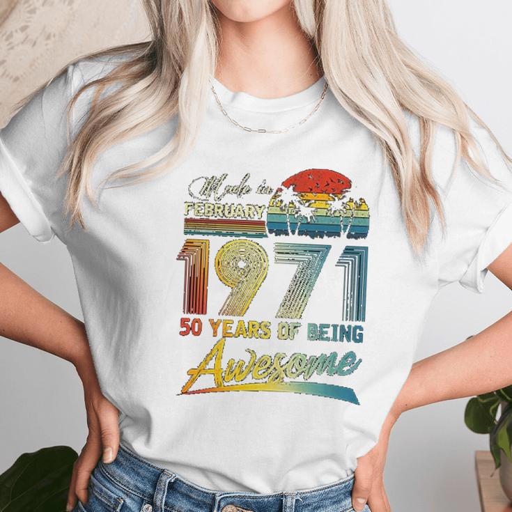 50Th Birthday Gift Vintage Retro February 1971 50 Year Old Women T-Shirt Gifts for Women