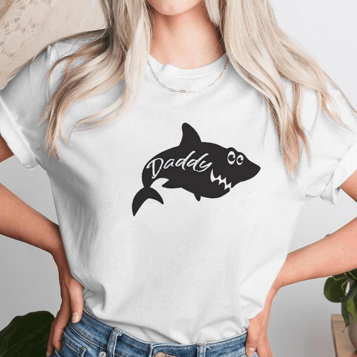 Daddy Shark Mommy Shark Meaningful Gifts For Mom Women T-Shirt Gifts for Women