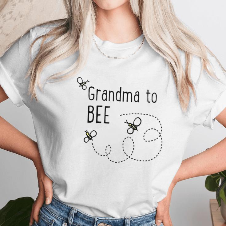 Old Glory Bees Bumblebee Grandma To Bee Be Womens Organic Women T-Shirt Gifts for Women