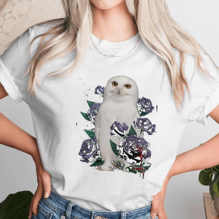 A White Owl And Purple Roses Women T-Shirt Gifts for Women