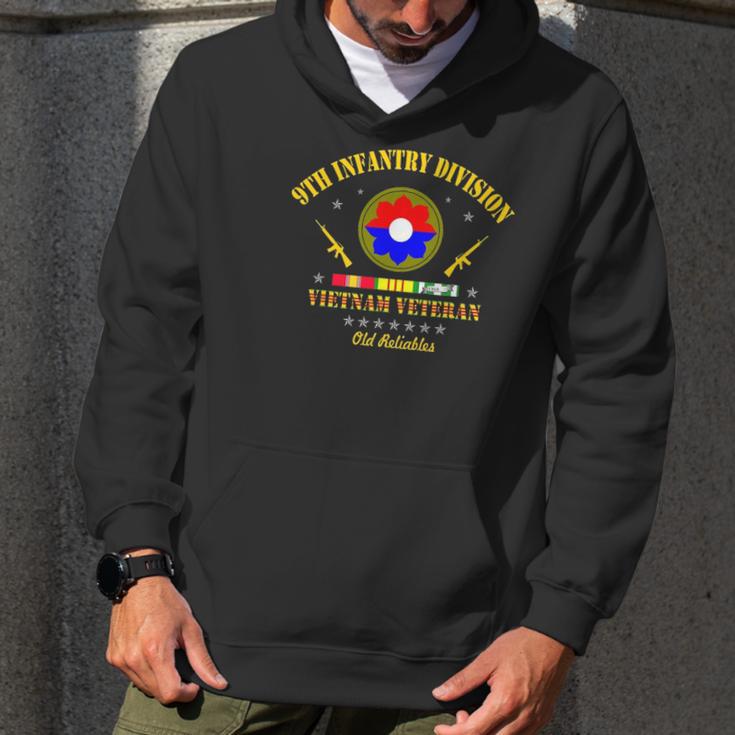 9Th Infantry Division Vietnam Veteran Old Reliables Veteran Men Hoodie