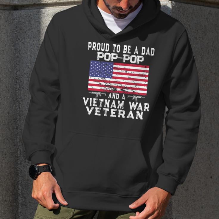 Mens Proud Dad Pop-Pop Vietnam War Veteran - Retro Us Flag Grandpa Men Hoodie