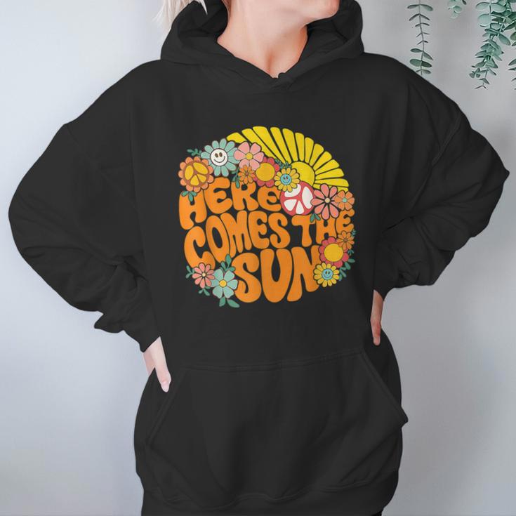 Retro Here Comes The Sun Floral Summer Family Vavation 2022 Women Hoodie Gifts for Her