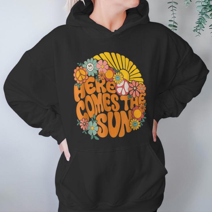 Retro Here Comes The Sun Floral Summer Family Vavation 2022 Men Women T-Shirt Graphic Print Casual Unisex Tee Women Hoodie Gifts for Her