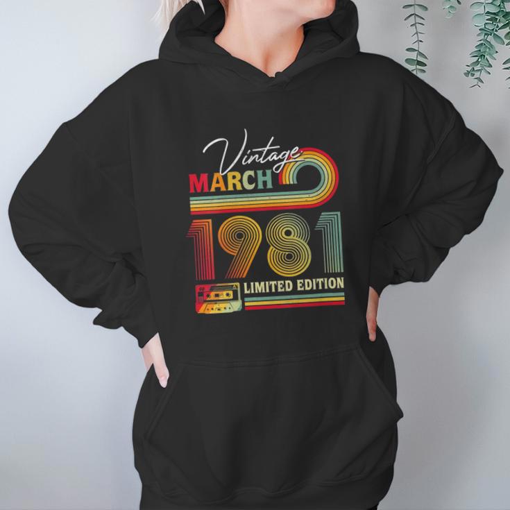 Womens Vintage March 1981 40Th Birthday Gifts Cassette Tape Retro Women Hoodie Gifts for Her