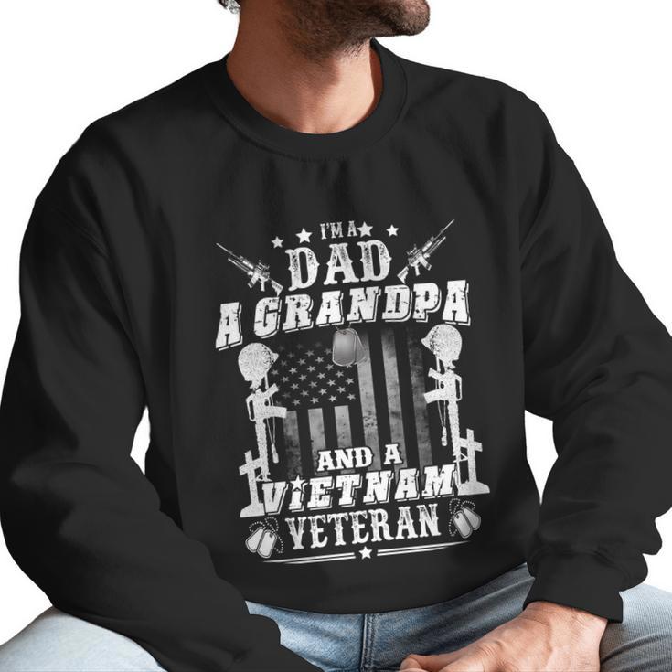 Im A Dad A Grandpa And Vietnam Veteran Graphic Design Printed Casual Daily Basic Men Sweatshirt