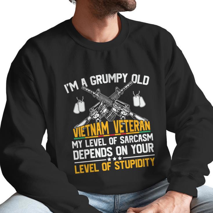 Veteran Day Im A Grumpy Old Vietnam Veteran Graphic Design Printed Casual Daily Basic Men Sweatshirt