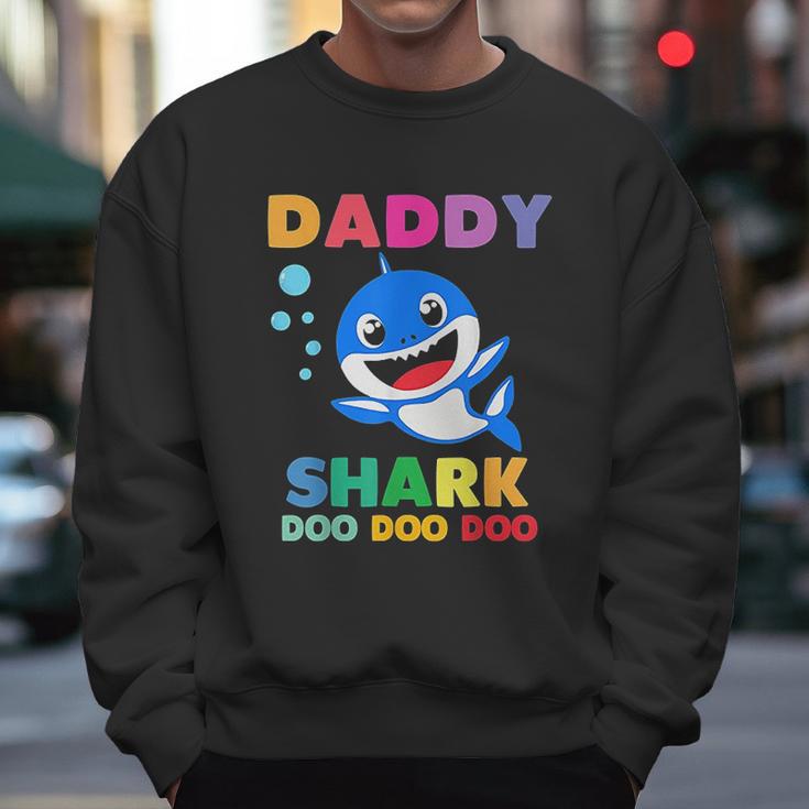 Daddy Shark Doo Doo Funny Dad Birthday Gifts Men Sweatshirt