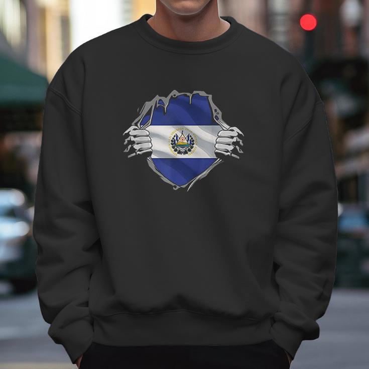 Super Salvadoran Heritage El Salvador Roots Flag Gift Men Sweatshirt