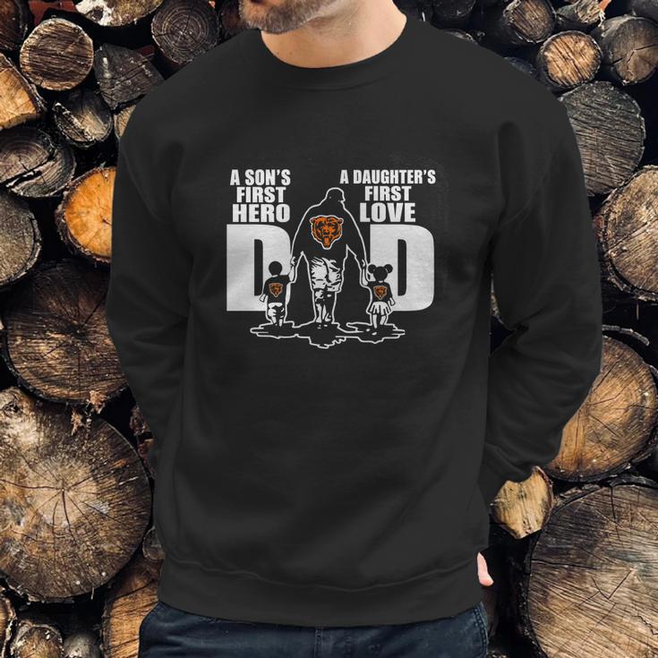 Chicago Bear Dad A Son’S First Hero A Daughter’S First Love Shirt Men Sweatshirt