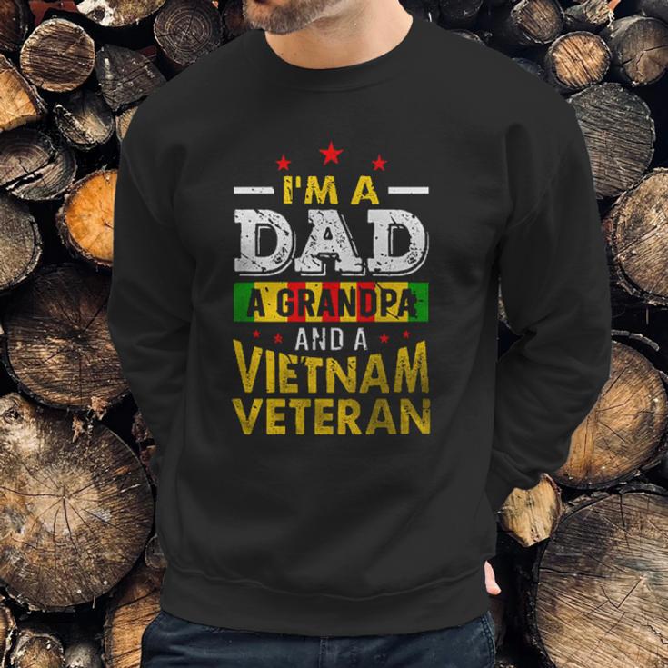 I Am A Dad And A Vietnam Veteran Enjoyable Gift 2022 Men Sweatshirt