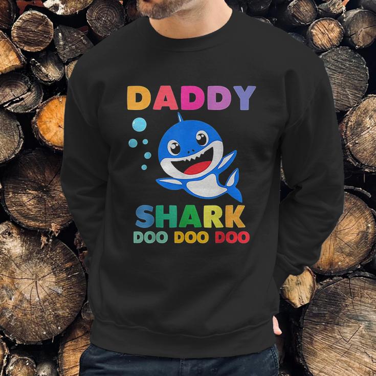 Daddy Shark Doo Doo Funny Dad Birthday Gifts Men Sweatshirt