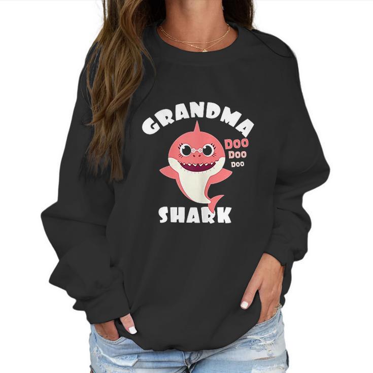 Grandma Shark Gift Shark Baby Cute Design Family Women Sweatshirt