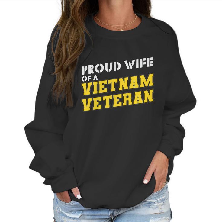 Proud Wife Of A Vietnam Veteran Us Army Veteran Day Graphic Design Printed Casual Daily Basic Women Sweatshirt