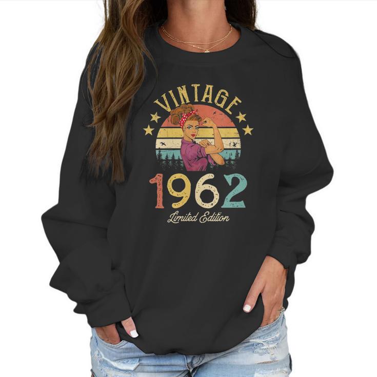 Womens Vintage 1962 Made In 1962 60Th Birthday Women 60 Years Old V-Neck Women Sweatshirt