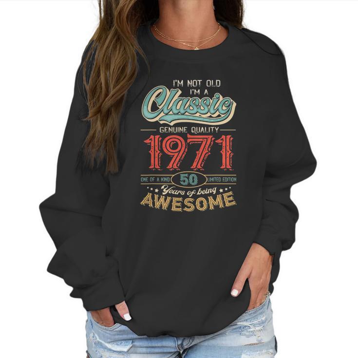 Im Vintage Made In 1972 50Th Bithday Gift 50 Years Old Women Sweatshirt