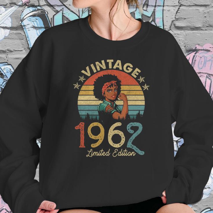 60 Years Old Vintage 1962 Made In 1962 60Th Birthday Women Women Sweatshirt Gifts for Her