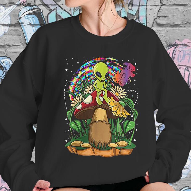 Funny Magic Mushroom Alien Trippy Shroom Lsd Gift Acid Trip Women Sweatshirt Gifts for Her