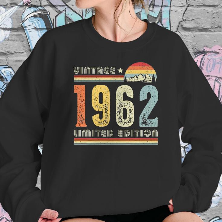 Vintage 1962 Made In 1962 60Th Birthday 60 Years Old Women Sweatshirt Gifts for Her