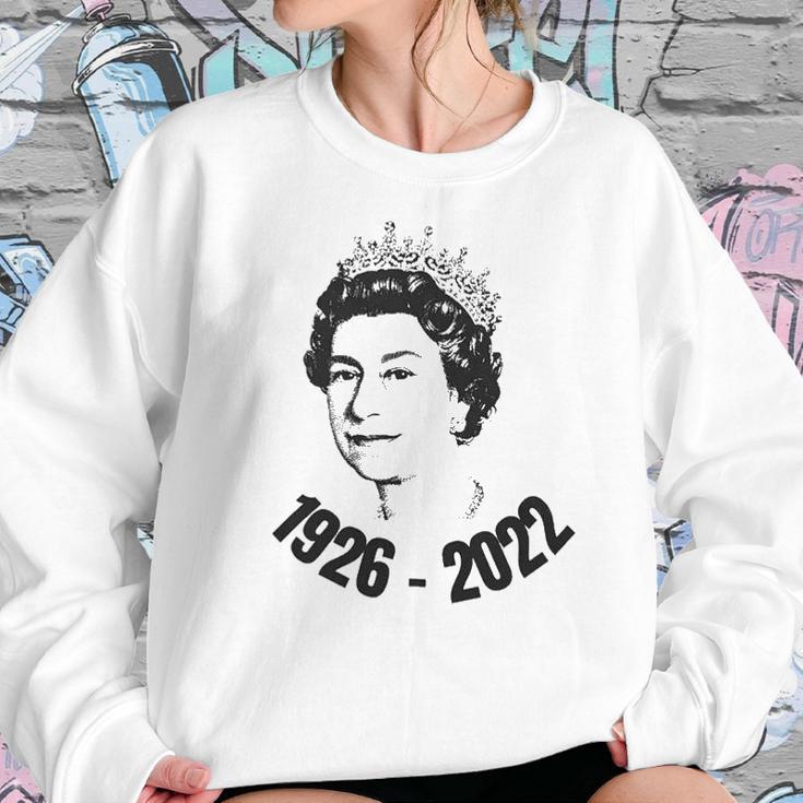 Rip Queen Elizabeth II Operation London Bridge 1926-2002 Men Women T-Shirt Graphic Print Casual Unisex Tee Women Sweatshirt Gifts for Her