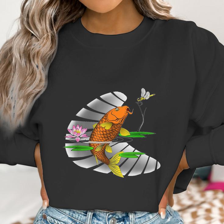 Animal Lovers Fishing Carp Fish DragonflyWomen Sweatshirt Gifts for Women