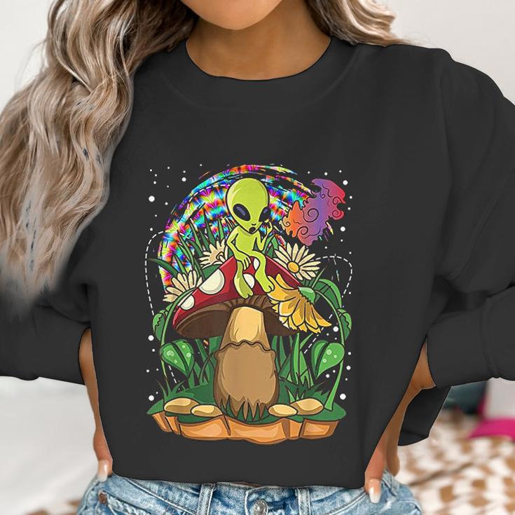 Funny Magic Mushroom Alien Trippy Shroom Lsd Gift Acid Trip Women Sweatshirt Gifts for Women