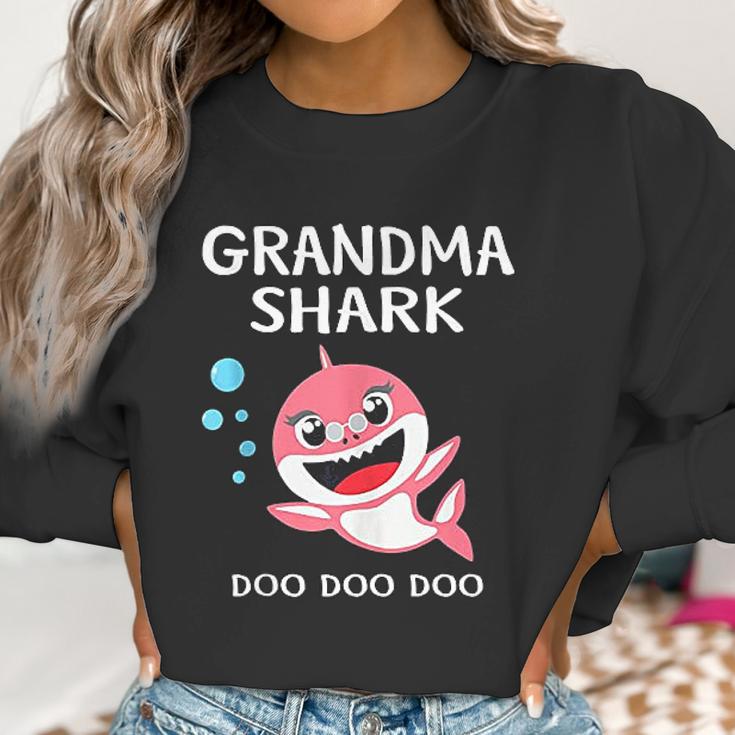 Grandma Shark Doo Doo Halloween Costume Christmas Gift Women Sweatshirt Gifts for Women