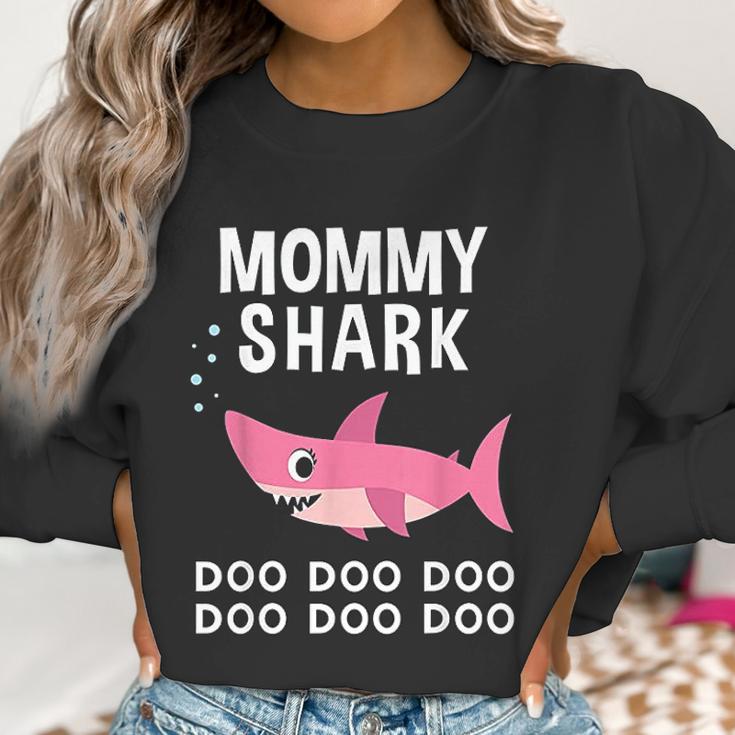 Mommy Shark Doo Doo Mothers Day Mommy Shark Women Sweatshirt Gifts for Women